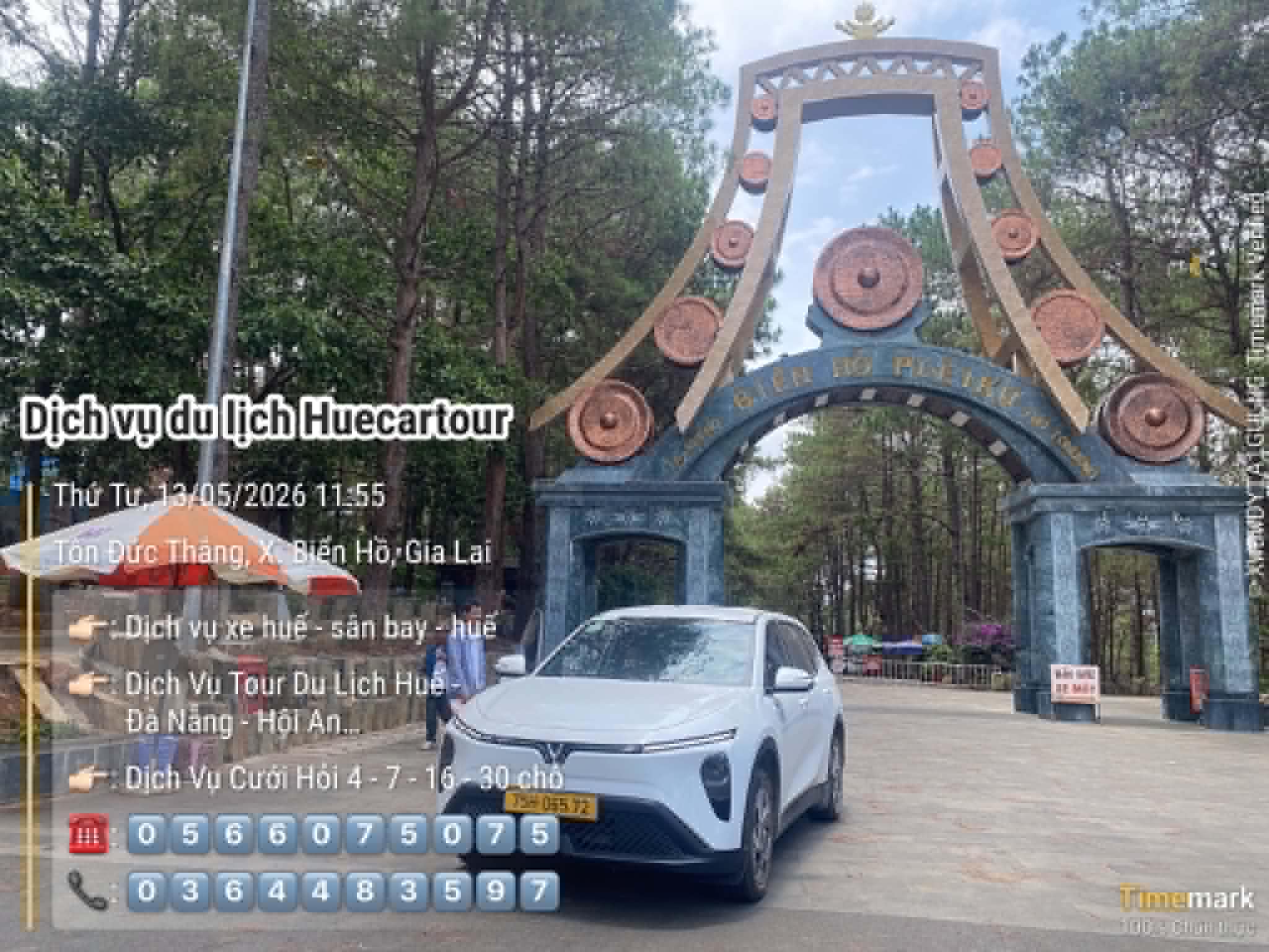 The car at the entrance gate of Bien Ho lake in Gia Lai